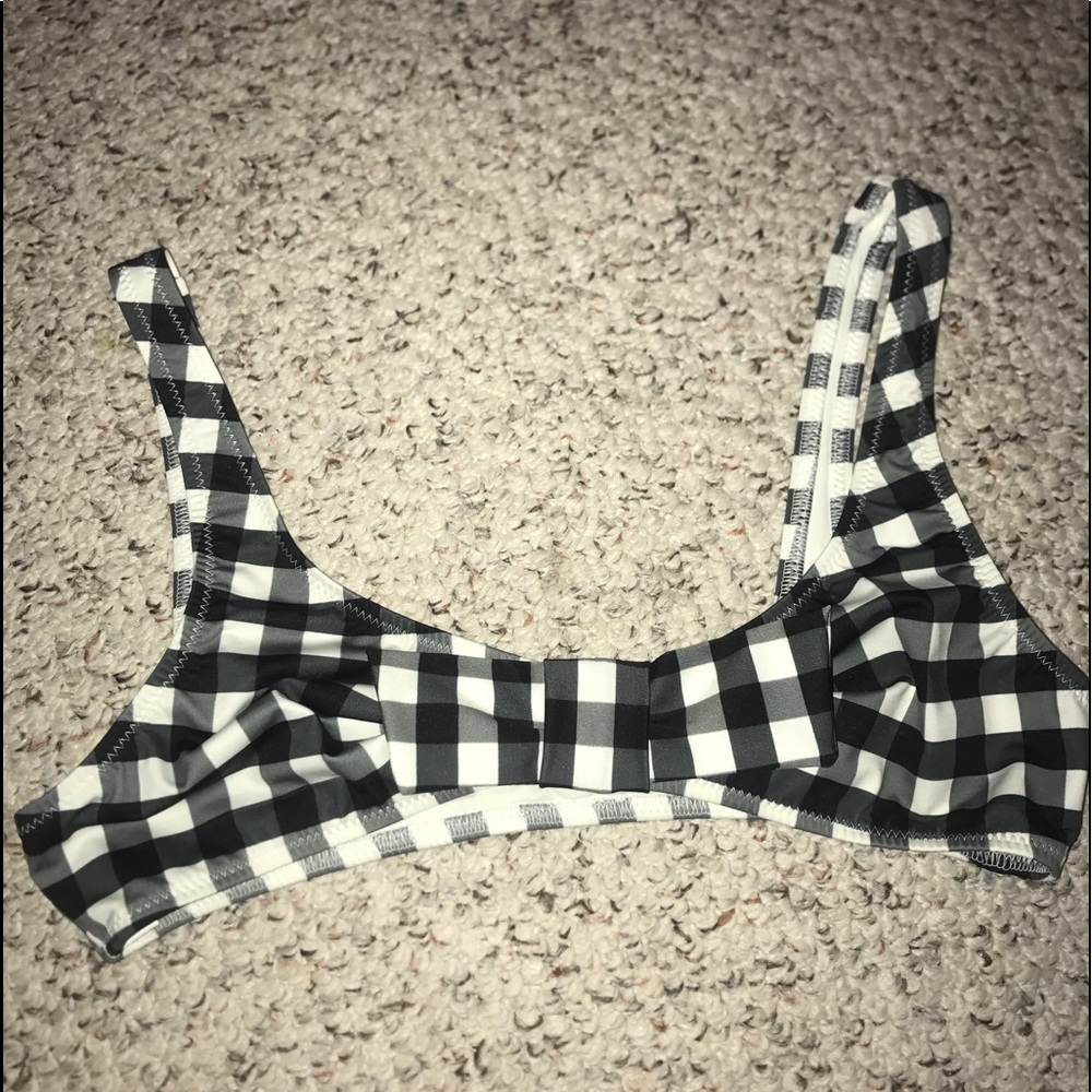 Solid And Stripped Bikini - image 4